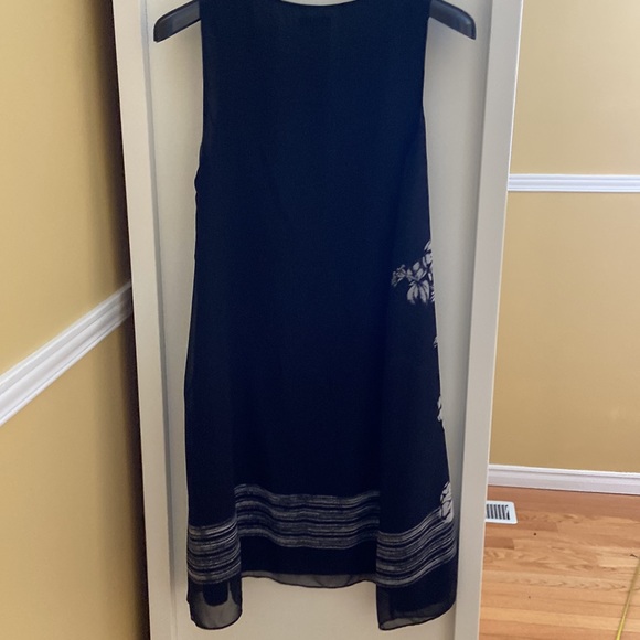 Max Studio shift dress, lined . - Picture 4 of 4